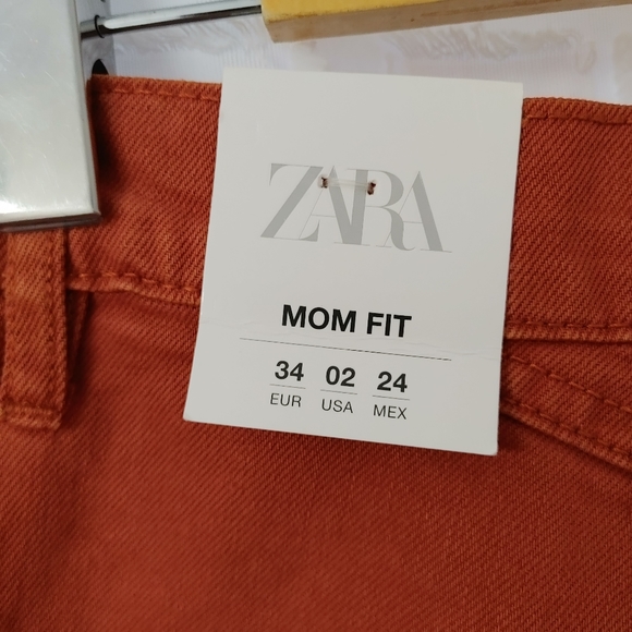 SOLD Zara mom fit hi-rise jeans size 2 - Picture 9 of 11